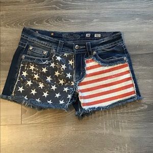 Miss Me Denim Signature Flag Shorts Size 28